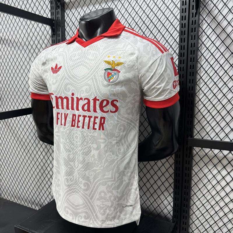 Benfica Visitante Versión Jugador 2026/27 (Blanca) 6