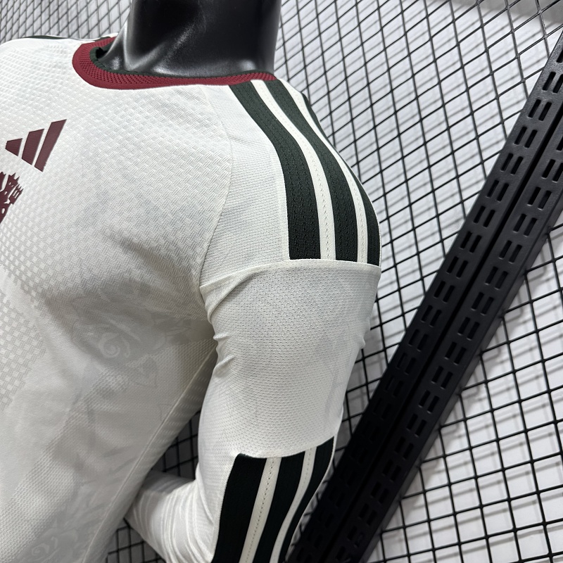 Manchester United Tercera Versión Jugador 2026/27 (Blanca, Manga Larga) 4