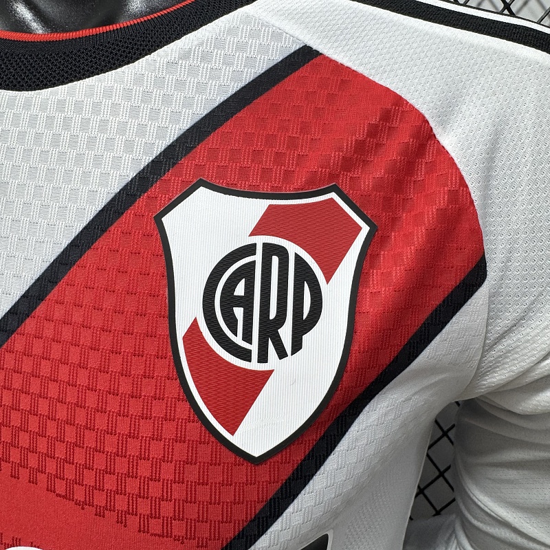 River Plate Local Versión Jugador 2026/27 (Blanca, Manga Larga) 9