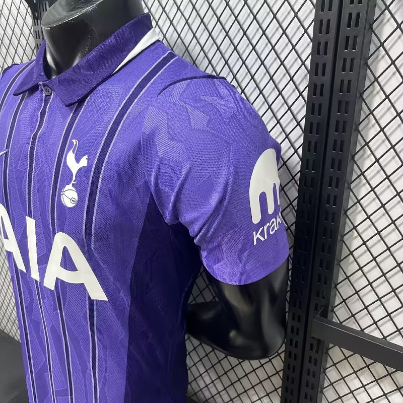 Tottenham Hotspur Tercera Versión Jugador 2026/27 (Morada) 3