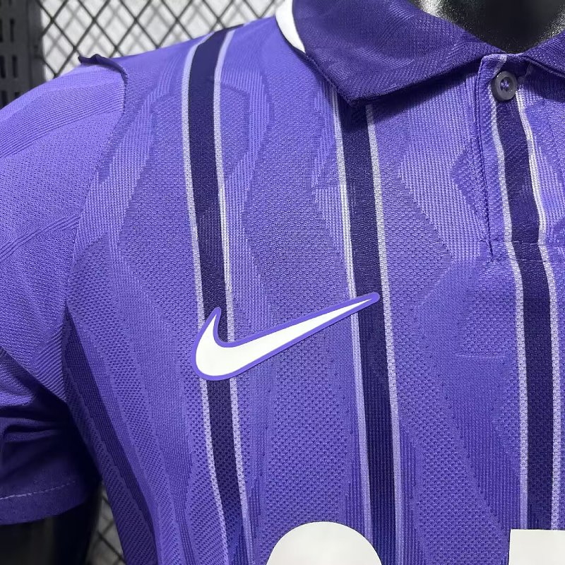 Tottenham Hotspur Tercera Versión Jugador 2026/27 (Morada) 7