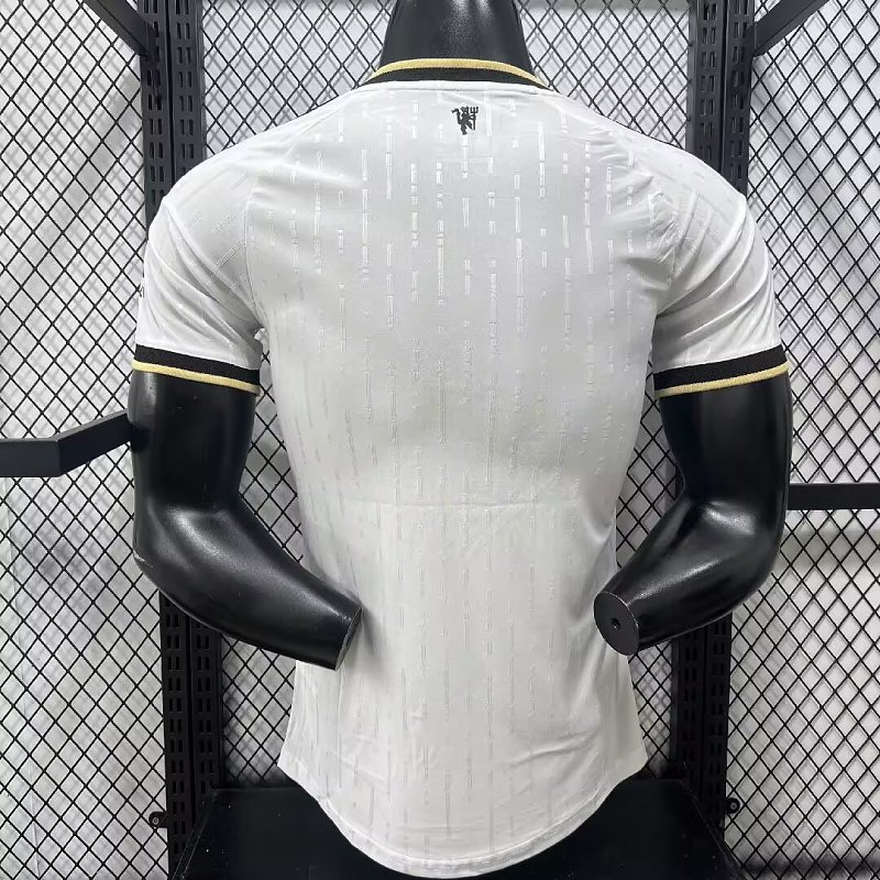 Manchester United Edición Especial Versión Jugador 2026 (Blanca) 9