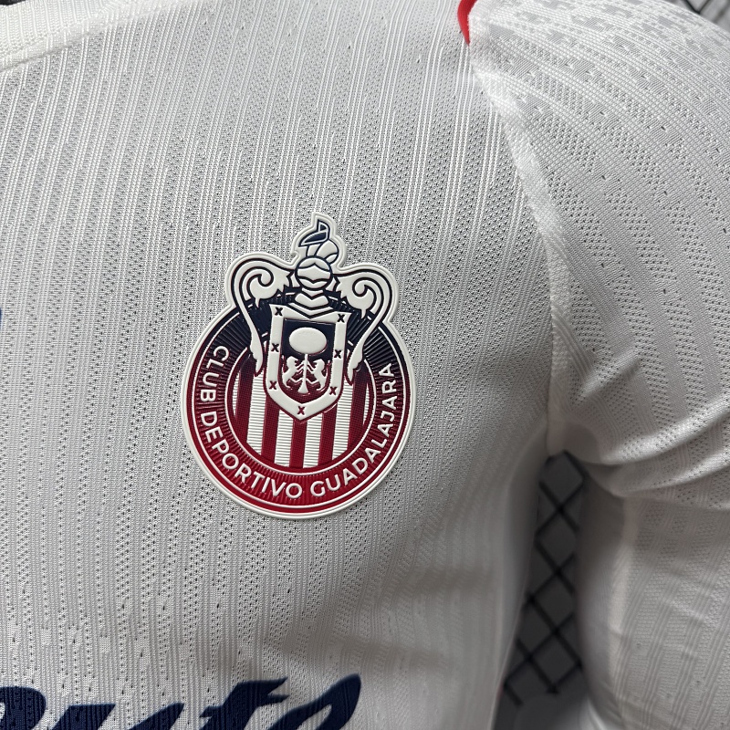 Chivas Guadalajara Visitante Versión Jugador 2026/27 (Blanca, Manga Larga) 7