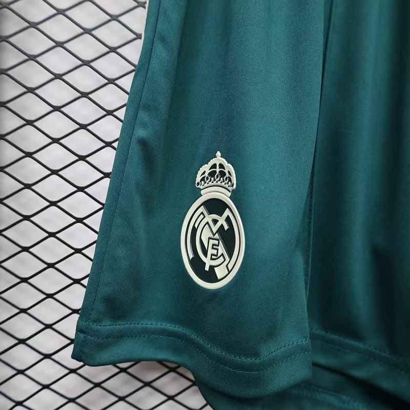Real Madrid Short Visitante Versión Jugador 2026/27 (Verde) 5