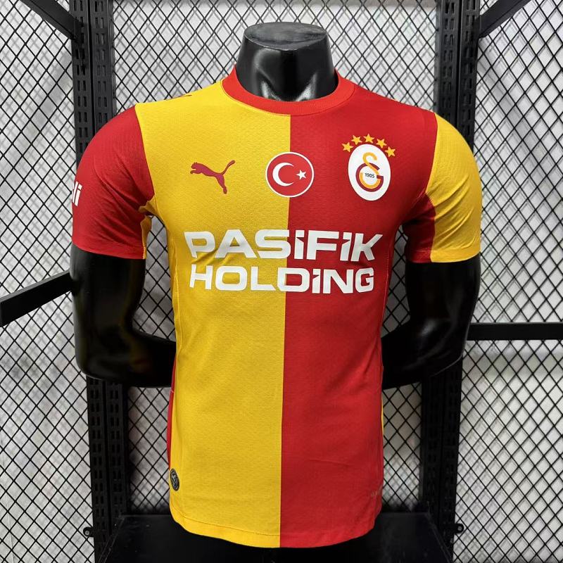 Galatasaray Local Versión Jugador 2026/27 (Roja)