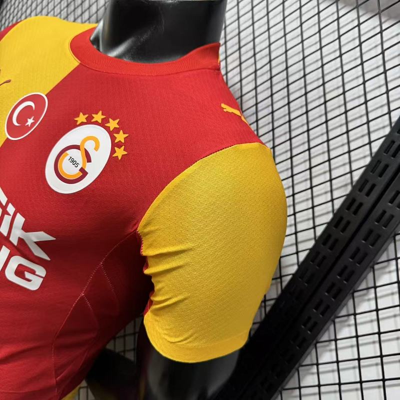 Galatasaray Local Versión Jugador 2026/27 (Roja) 5