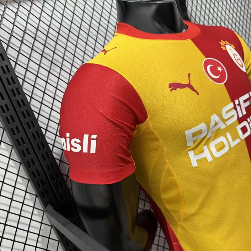 Galatasaray Local Versión Jugador 2026/27 (Roja) 6