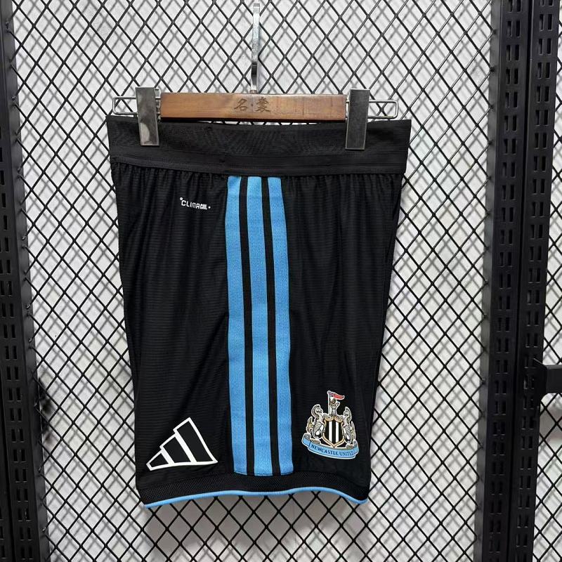 Newcastle United Short Local Versión Jugador 2026/27 (Negro) 2