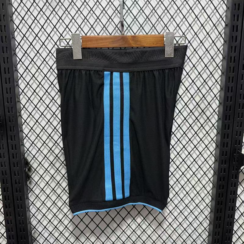 Newcastle United Short Local Versión Jugador 2026/27 (Negro) 3