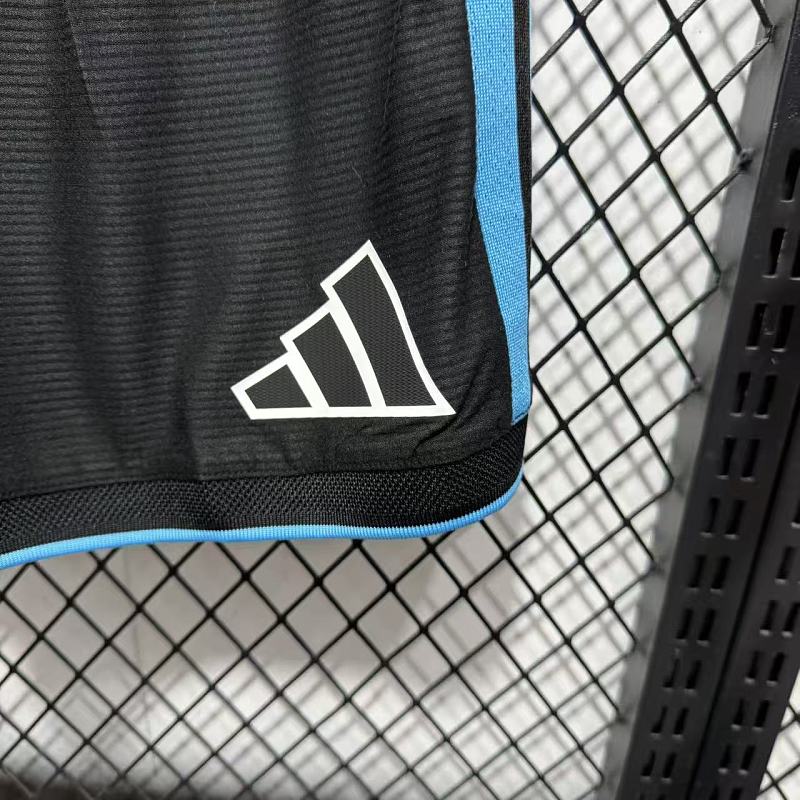 Newcastle United Short Local Versión Jugador 2026/27 (Negro) 4