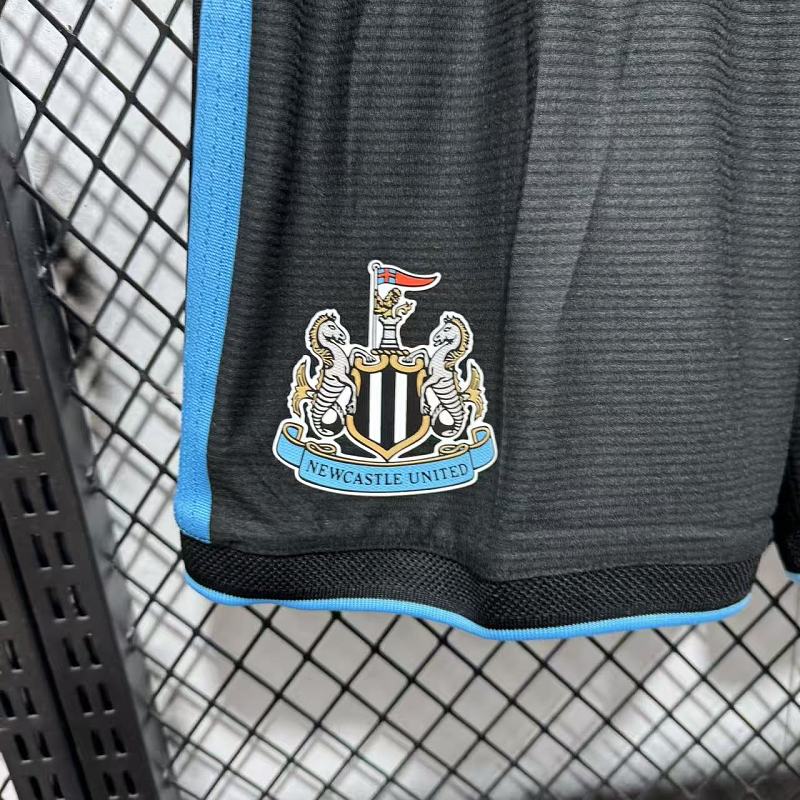 Newcastle United Short Local Versión Jugador 2026/27 (Negro) 5