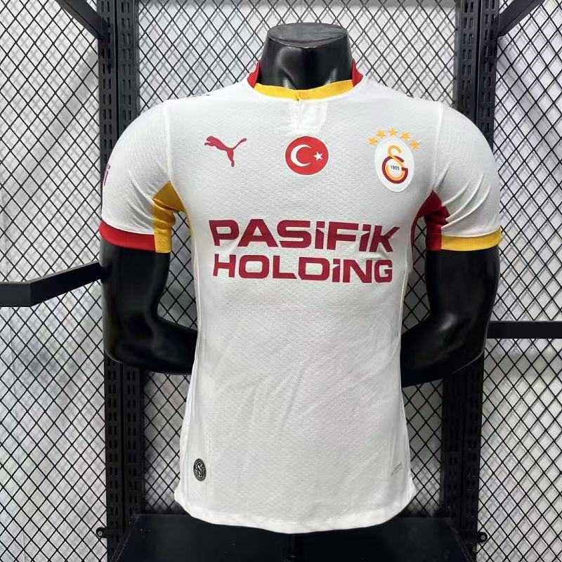 Galatasaray Visitante Versión Jugador 2026/27 (Blanca)