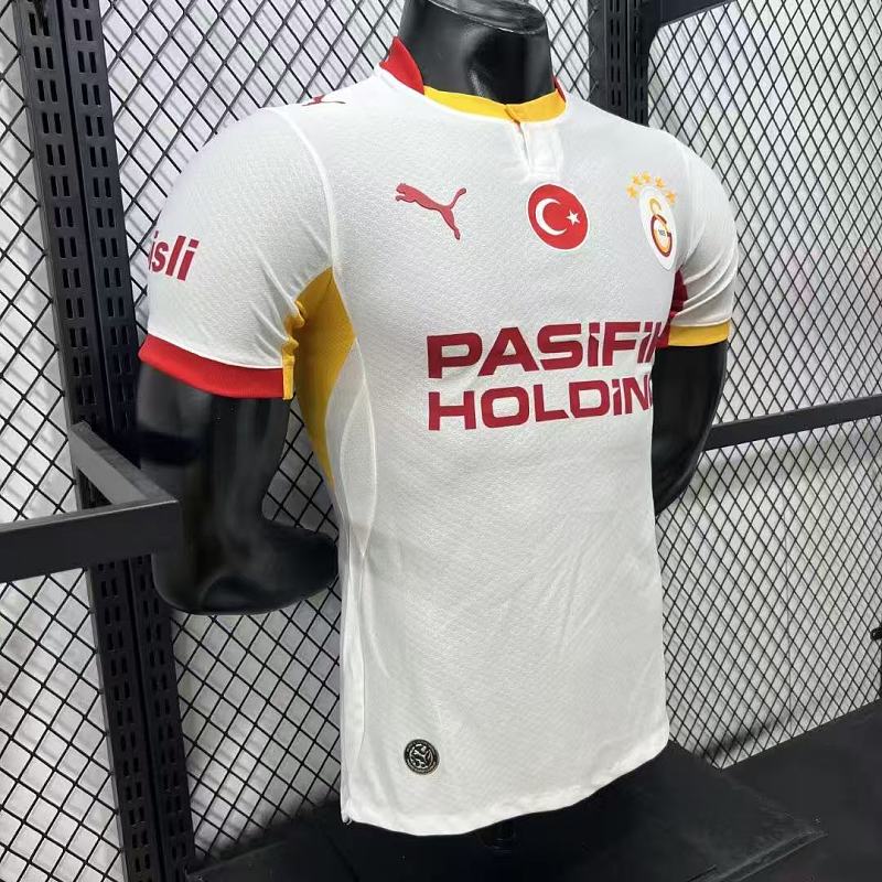 Galatasaray Visitante Versión Jugador 2026/27 (Blanca) 5