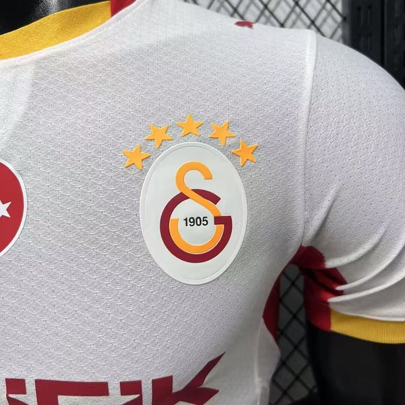 Galatasaray Visitante Versión Jugador 2026/27 (Blanca) 6