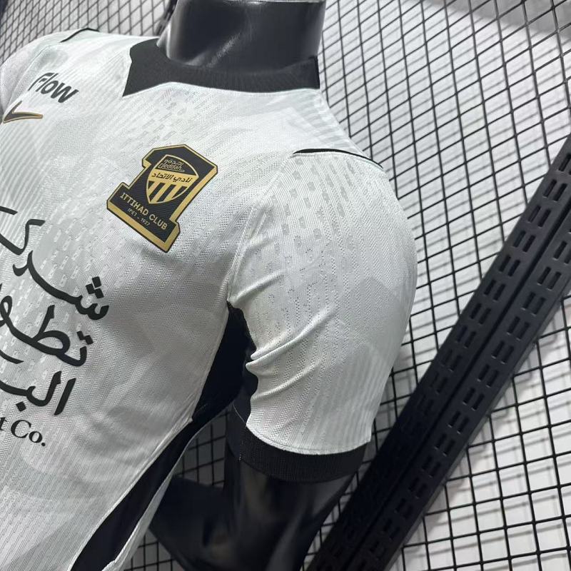 Al Ittihad Visitante Versión Jugador 2026/27 (Blanca) 3