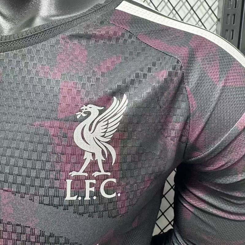 Liverpool Tercera Versión Jugador 2026/27 (Negra, Manga Larga) 8