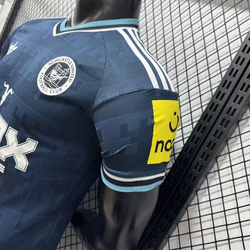 Newcastle United Visitante Versión Jugador 2026/27 (Azul Marino) 4
